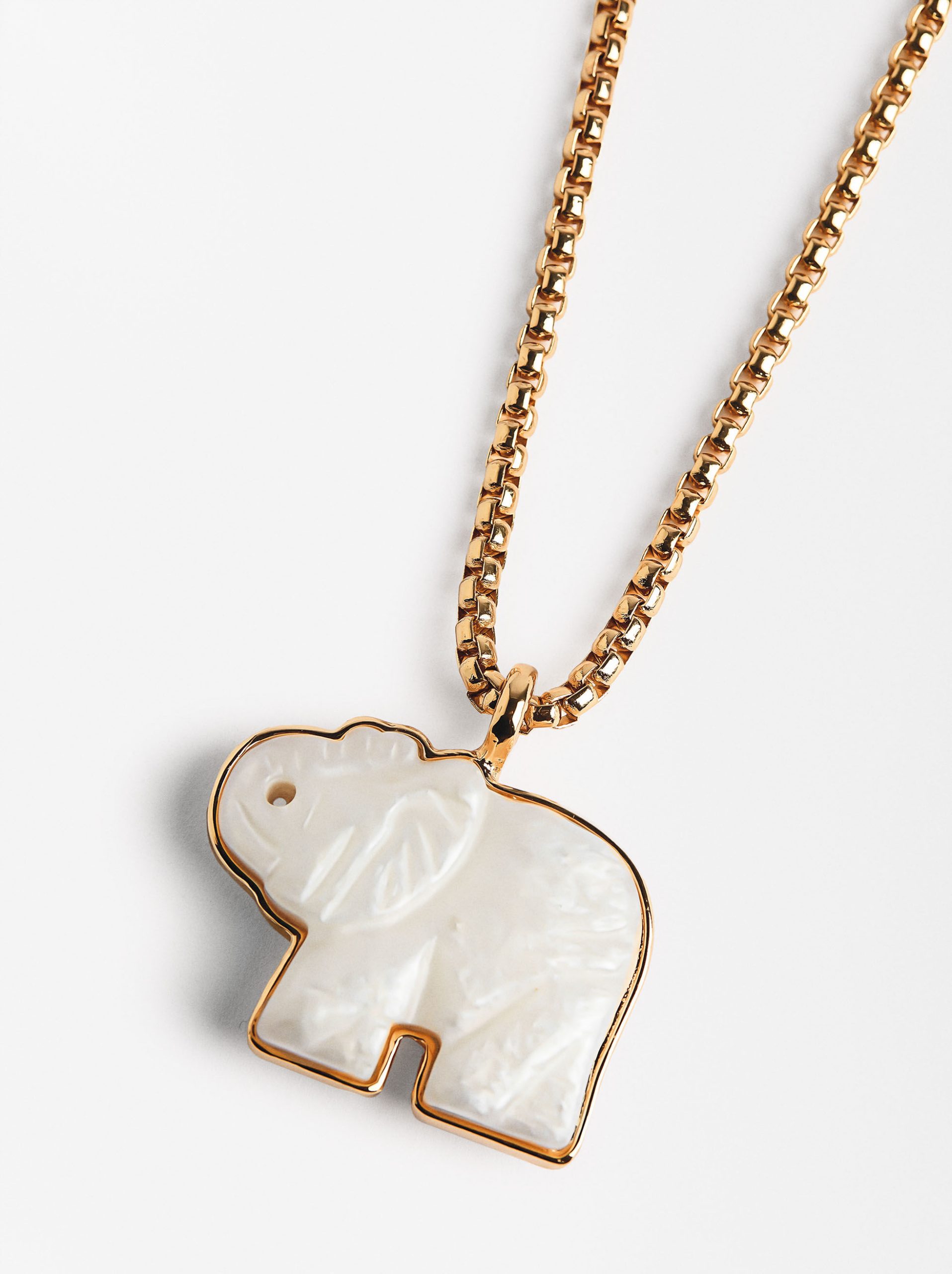 Collier long avec pendentif éléphant 228790_IV_VG